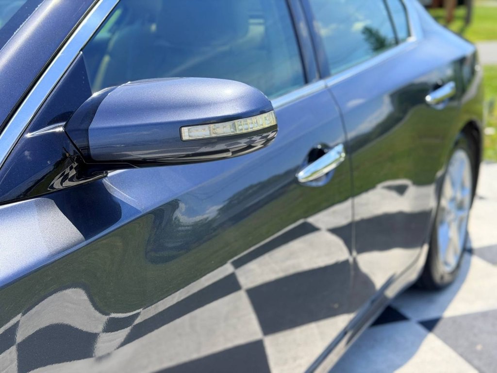 2009 Nissan Maxima Image 10