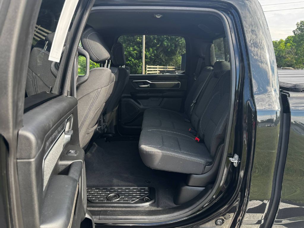 2019 RAM 1500 Image 17
