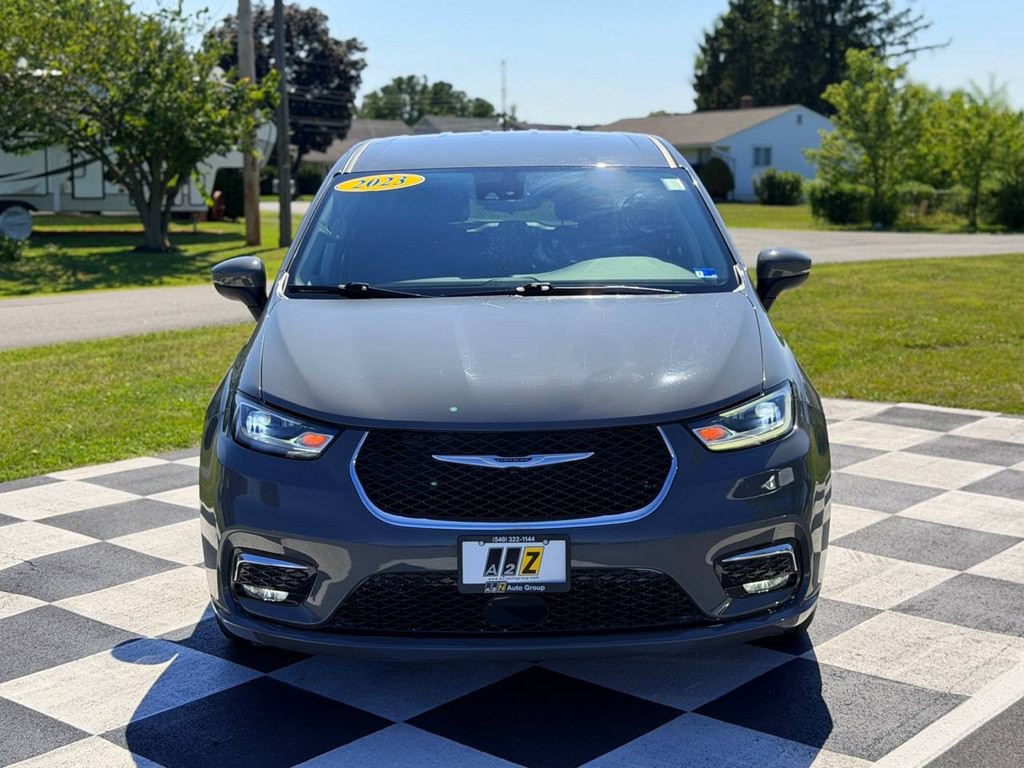 2023 Chrysler Pacifica Image 3