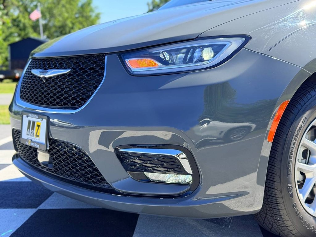 2023 Chrysler Pacifica Image 10