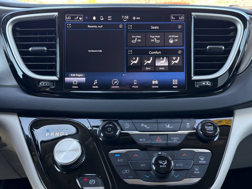 2023 Chrysler Pacifica Image 28