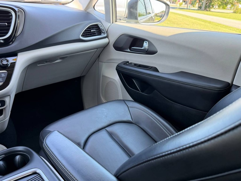 2023 Chrysler Pacifica Image 34