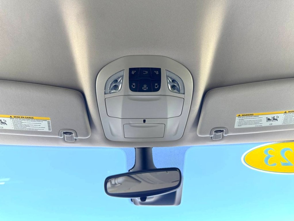 2023 Chrysler Pacifica Image 35