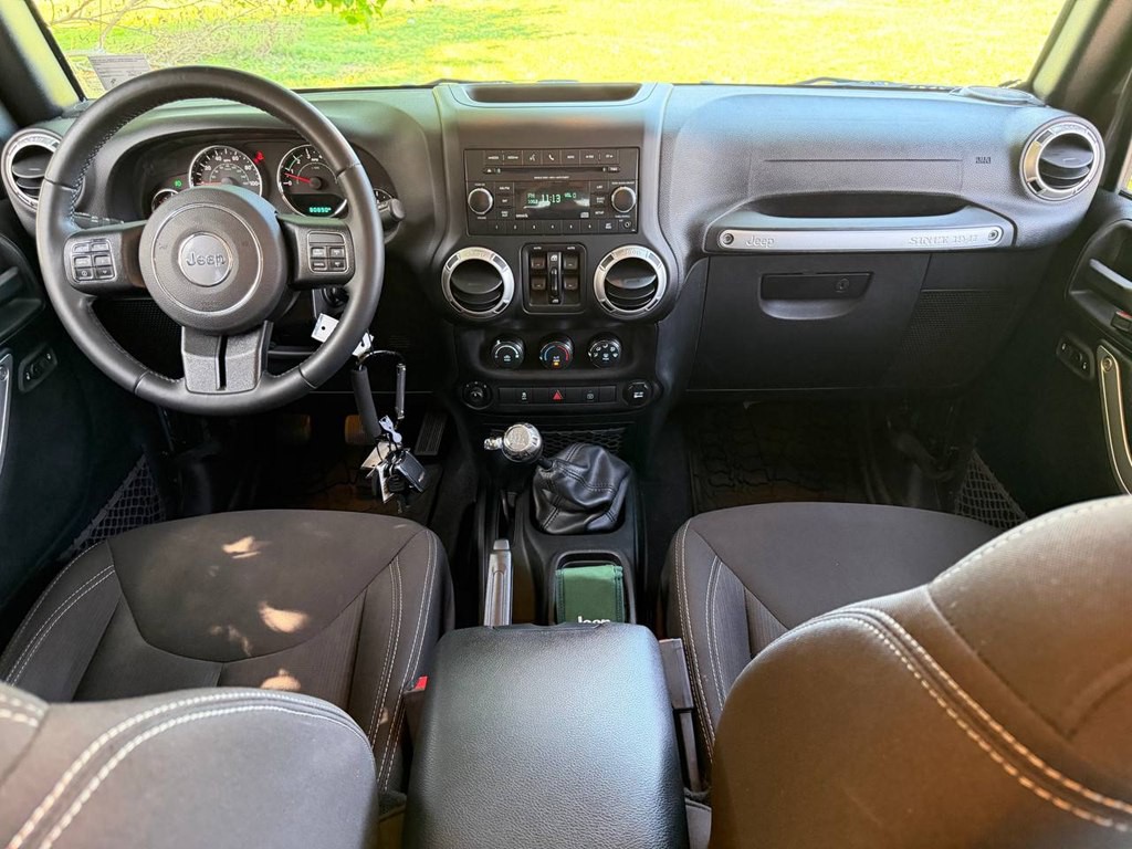 2017 Jeep Wrangler Unlimited Image 20