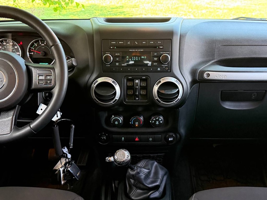 2017 Jeep Wrangler Unlimited Image 26