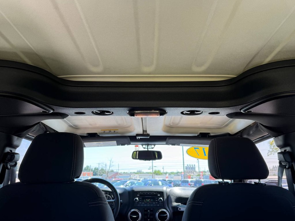 2017 Jeep Wrangler Unlimited Image 34