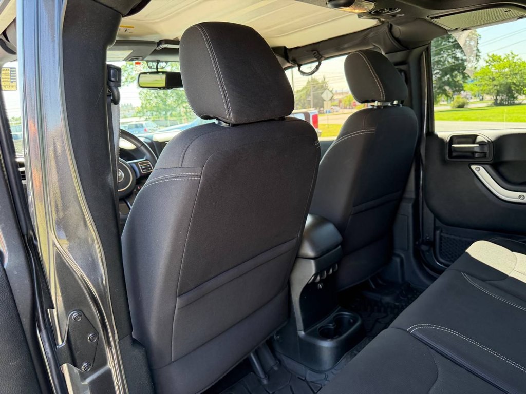 2017 Jeep Wrangler Unlimited Image 37