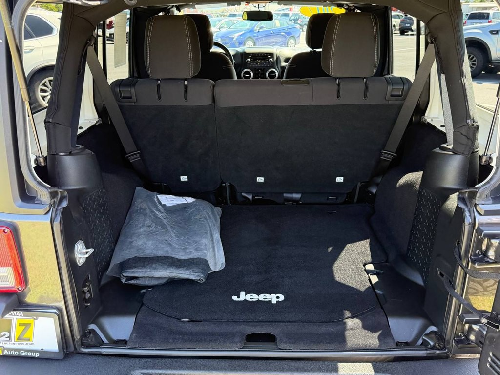 2017 Jeep Wrangler Unlimited Image 40