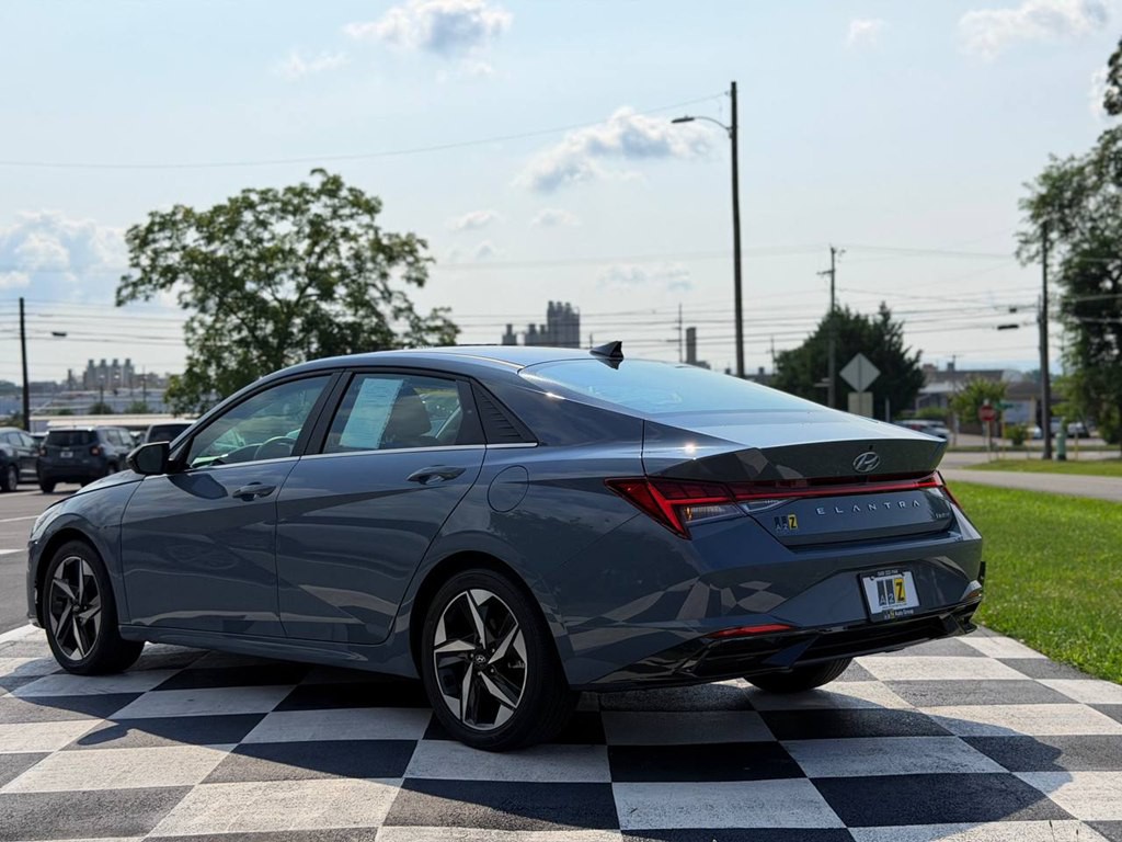 2023 Hyundai Elantra Image 7