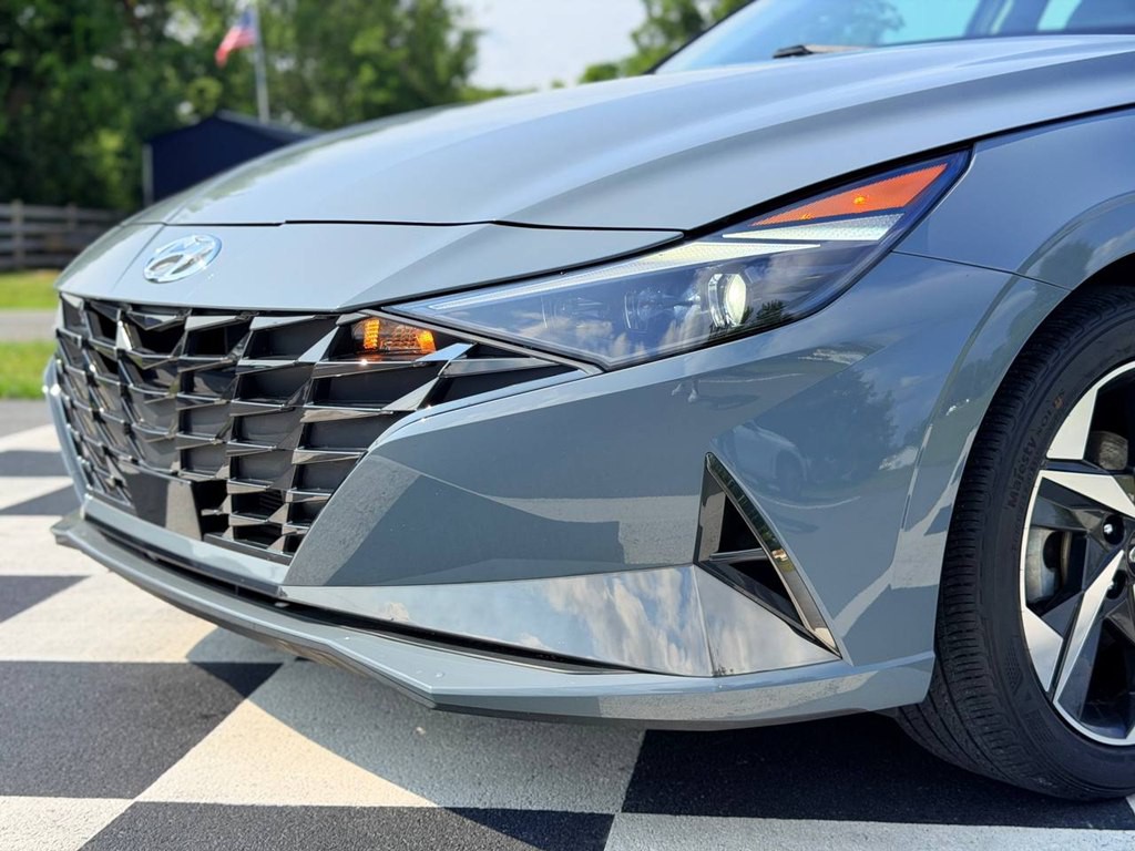 2023 Hyundai Elantra Image 10