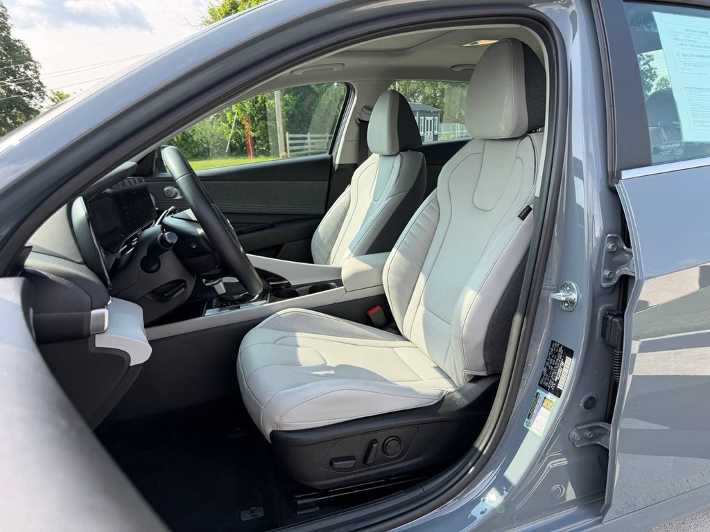 2023 Hyundai Elantra Image 19