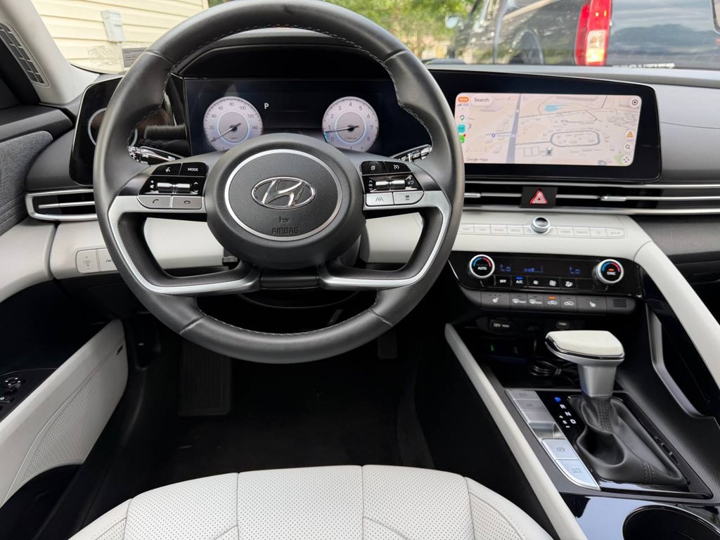 2023 Hyundai Elantra Image 22