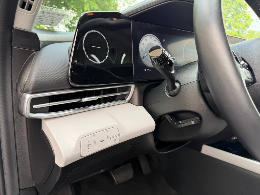 2023 Hyundai Elantra Image 39