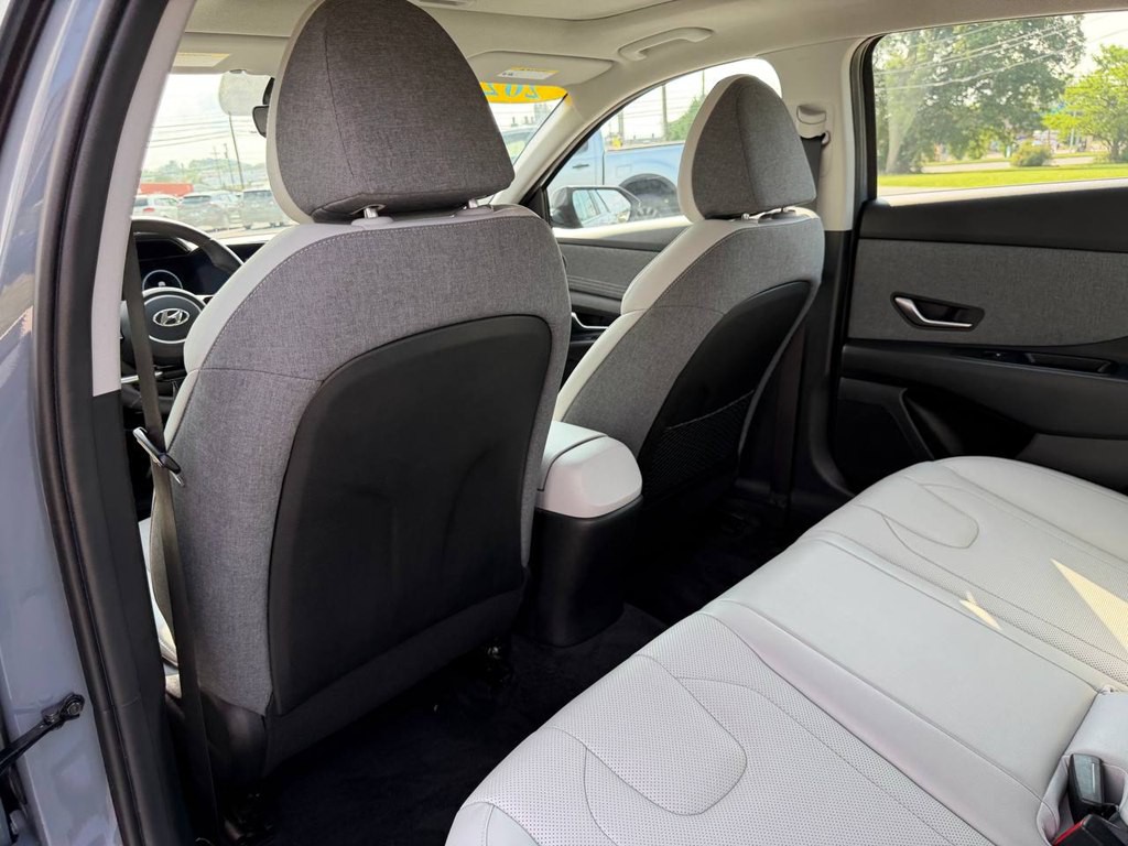 2023 Hyundai Elantra Image 42