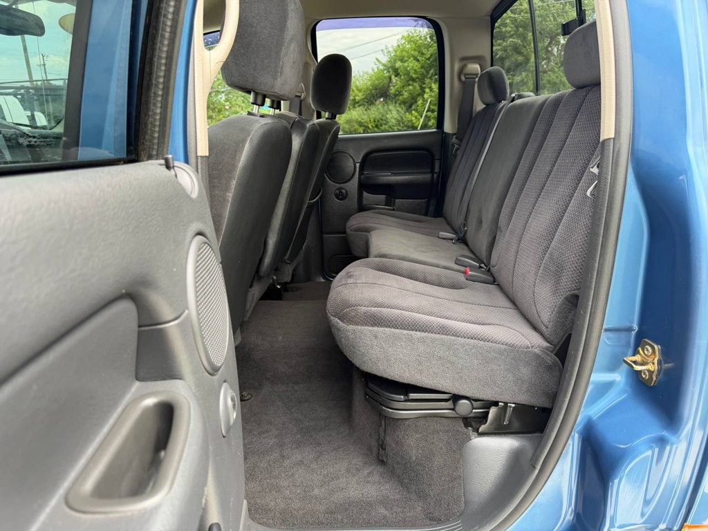 2004 Dodge Ram 2500 Image 32