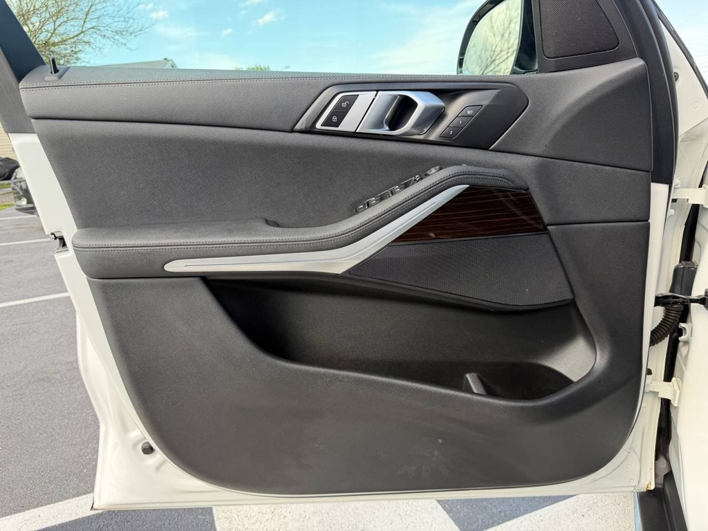 2019 BMW X5 Image 16