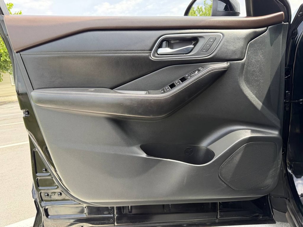 2023 Nissan Rogue Image 15