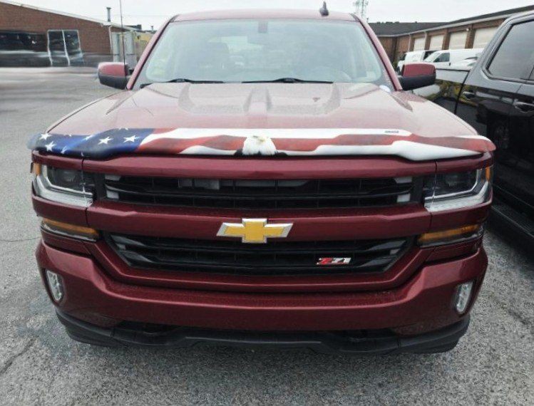 2017 Chevrolet Silverado 1500 Image 2
