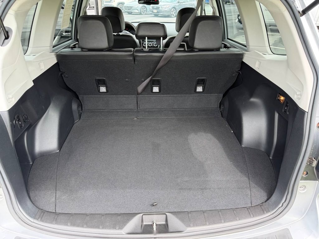 2016 Subaru Forester Image 40