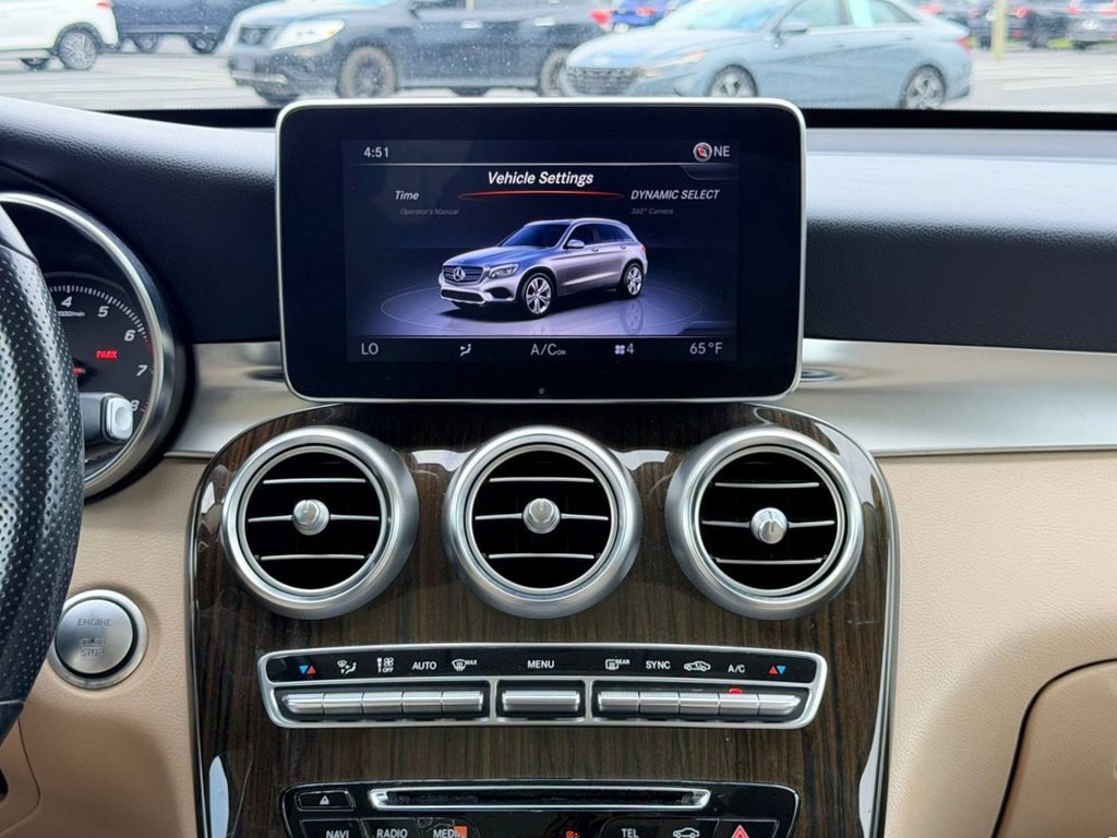2018 Mercedes-Benz GLC-Class Image 26