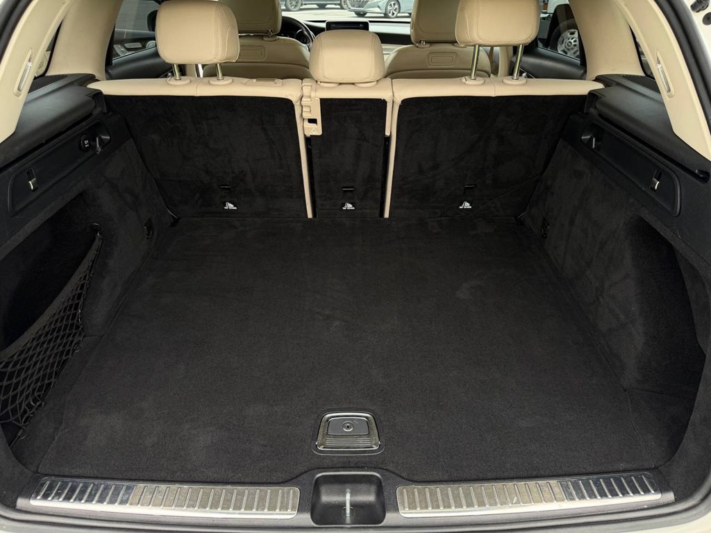 2018 Mercedes-Benz GLC-Class Image 38