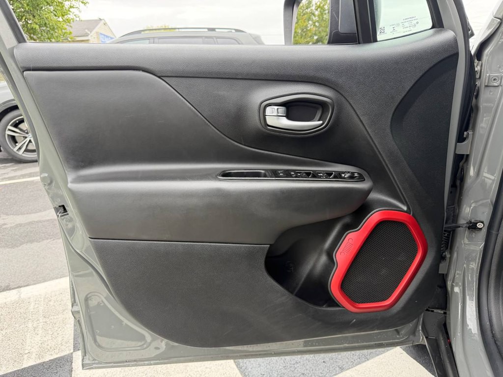 2020 Jeep Renegade Image 16