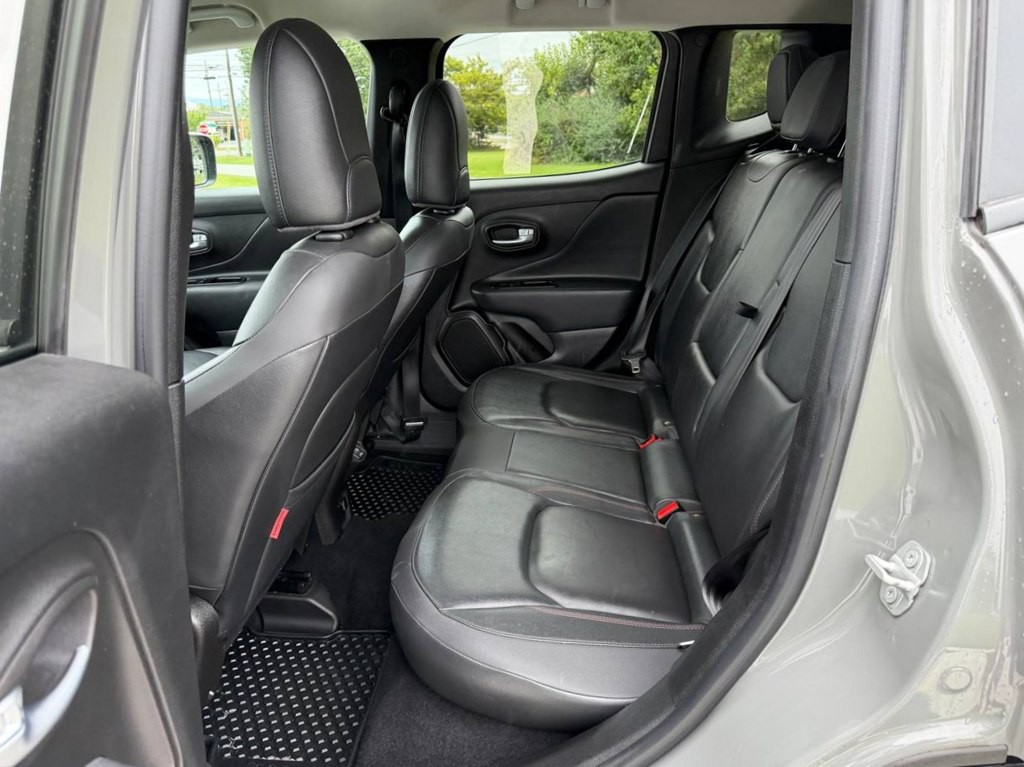 2020 Jeep Renegade Image 39