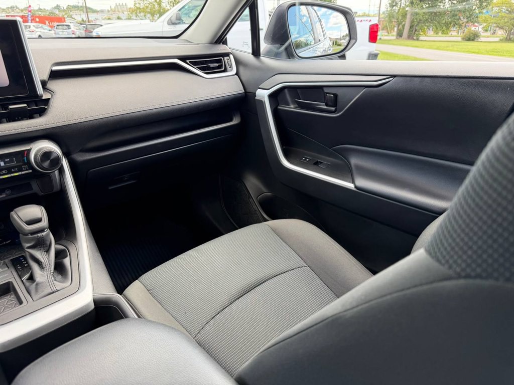 2023 Toyota Rav4 Image 32