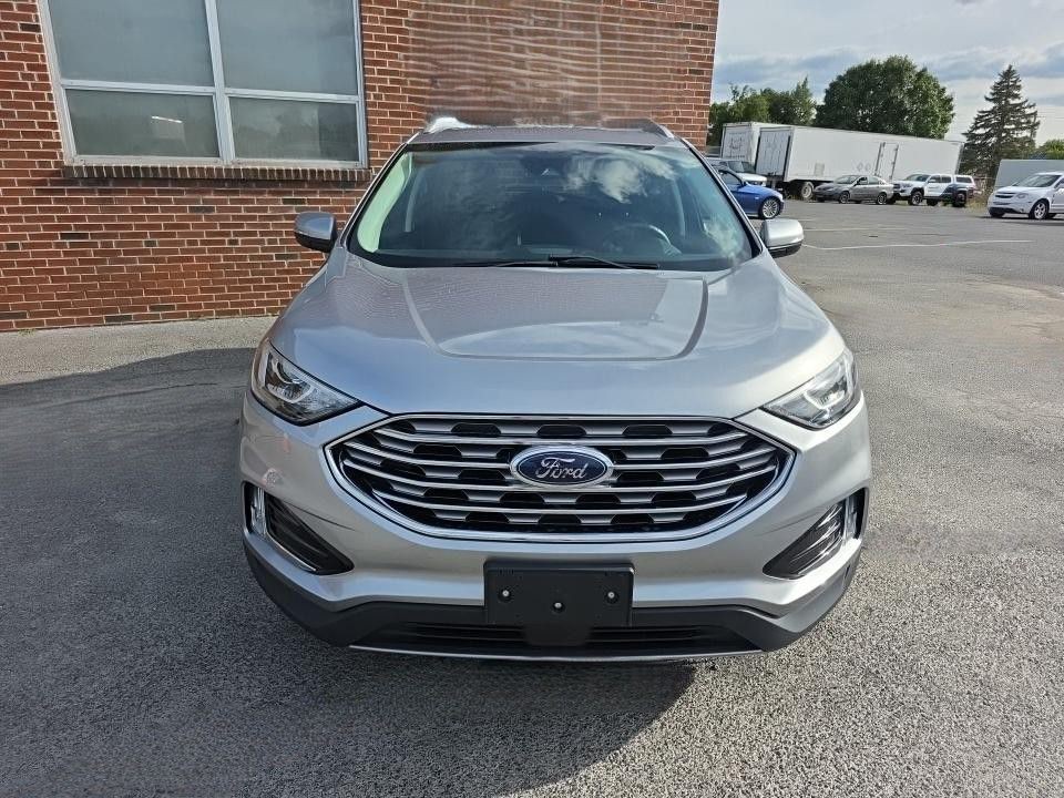 2020 Ford Edge Image 2
