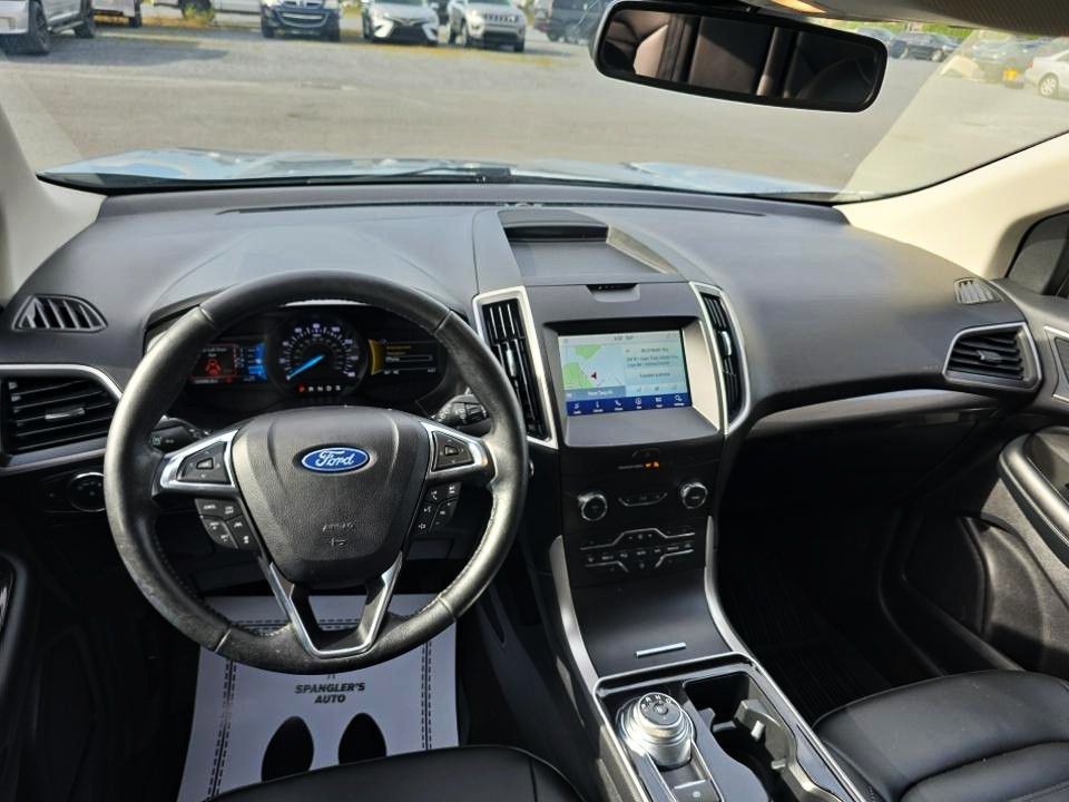 2020 Ford Edge Image 8