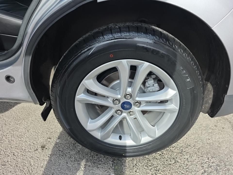 2020 Ford Edge Image 18