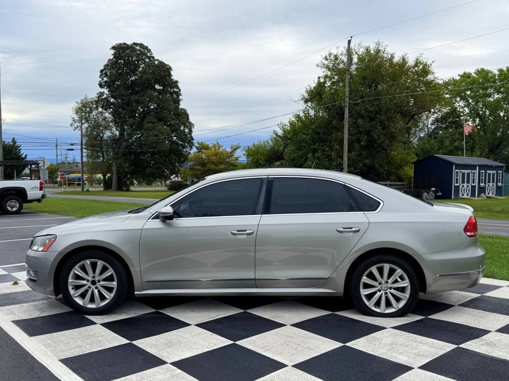 2012 Volkswagen Passat Image 9