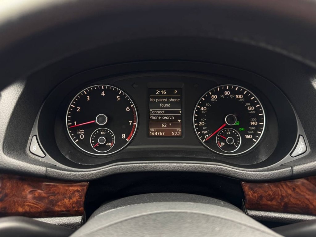 2012 Volkswagen Passat Image 21