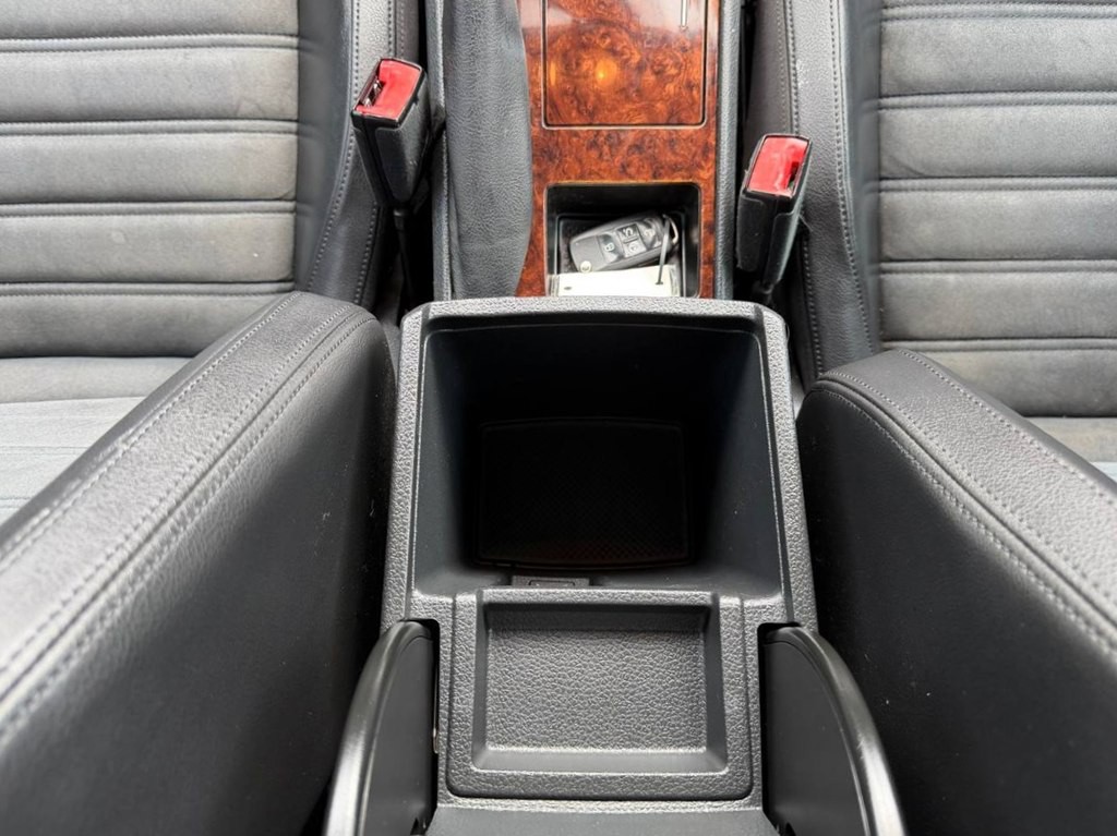 2012 Volkswagen Passat Image 28