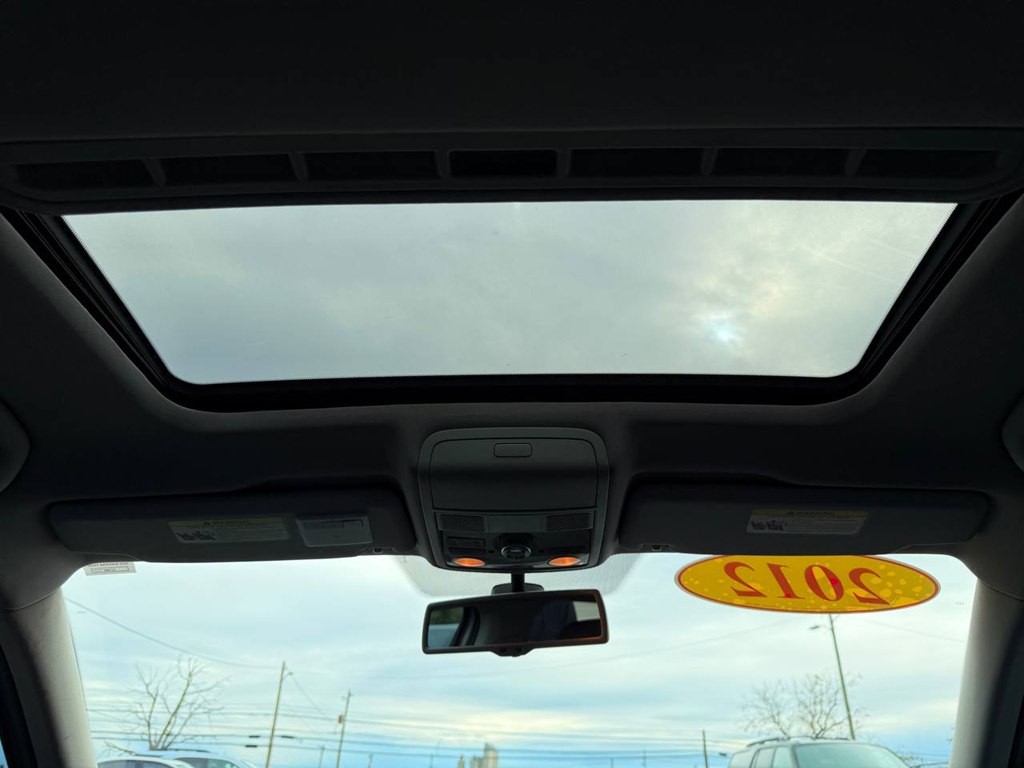 2012 Volkswagen Passat Image 33