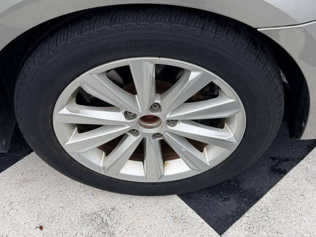 2012 Volkswagen Passat Image 41