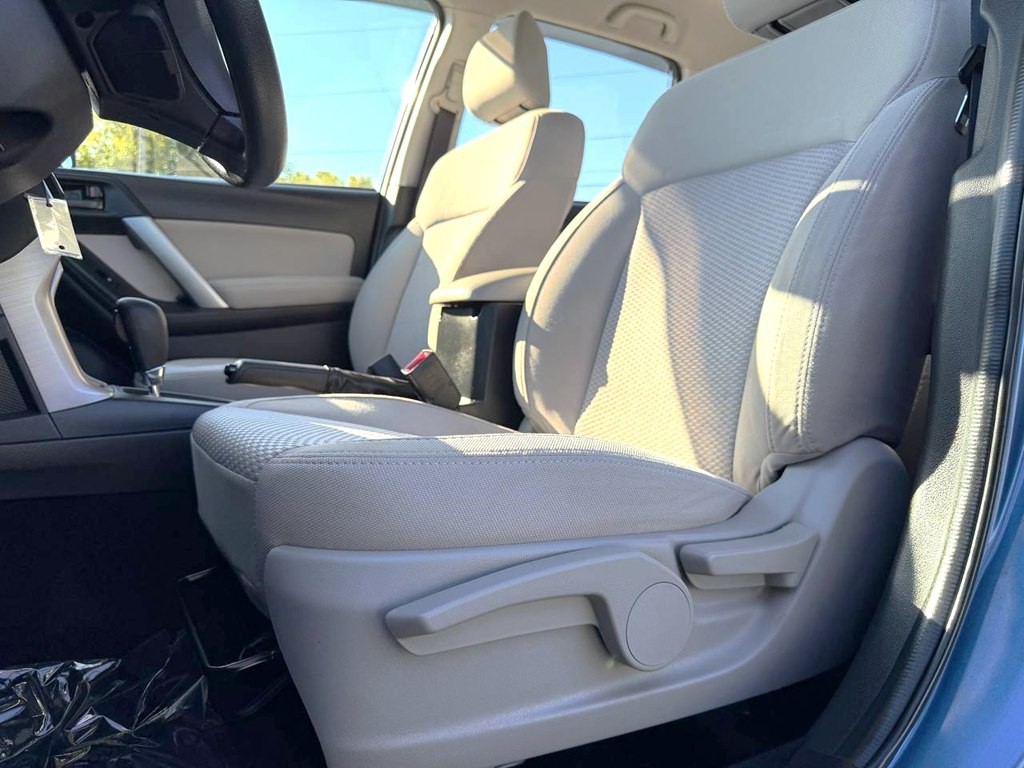 2015 Subaru Forester Image 17