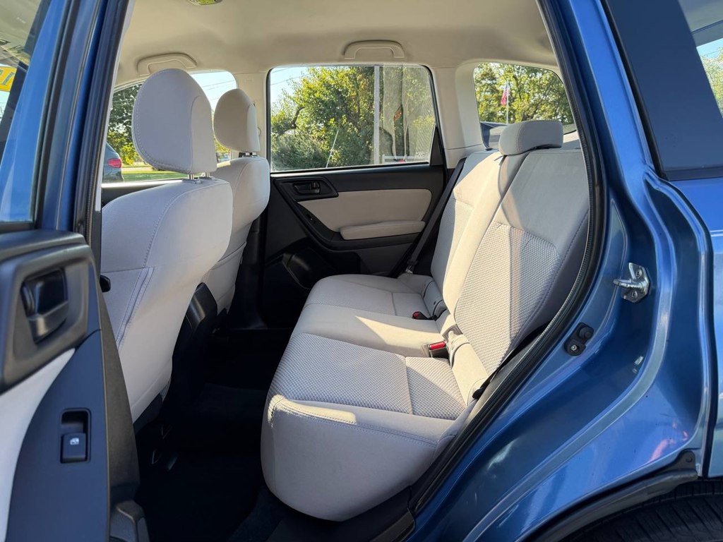 2015 Subaru Forester Image 32