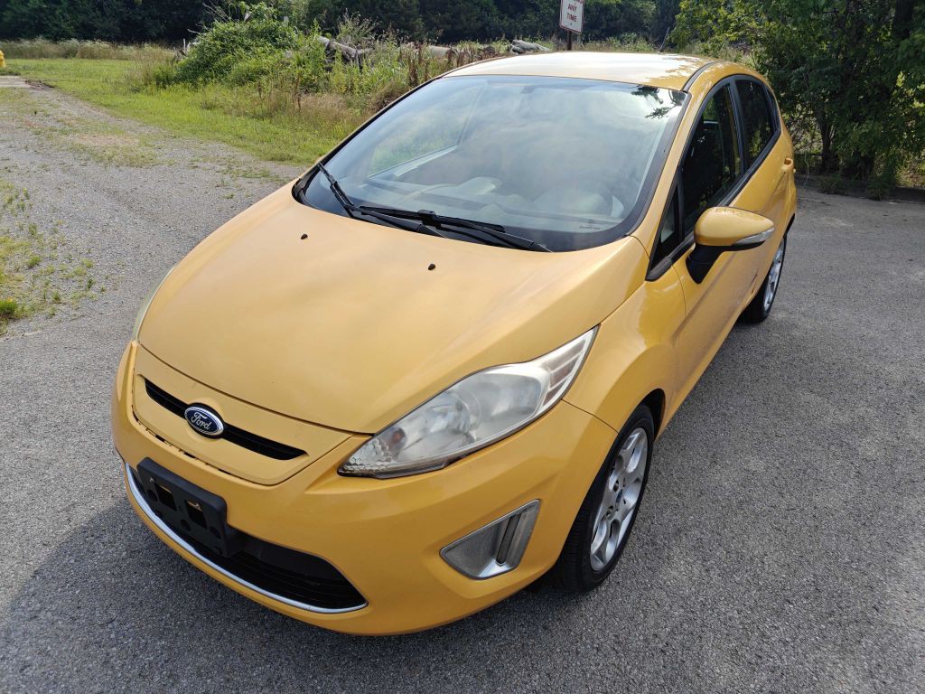 2011 Ford Fiesta Image 1