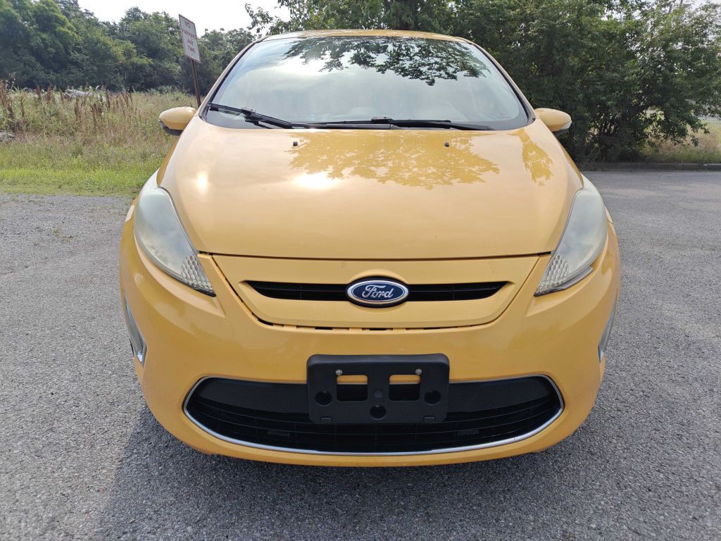 2011 Ford Fiesta Image 5