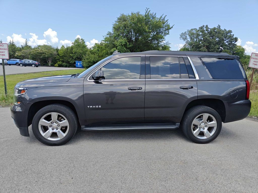 2016 Chevrolet Tahoe Image 2