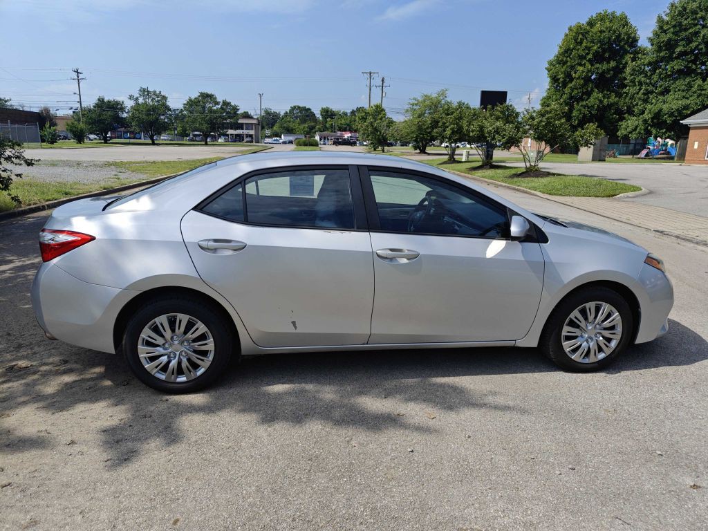 2015 Toyota Corolla Image 4