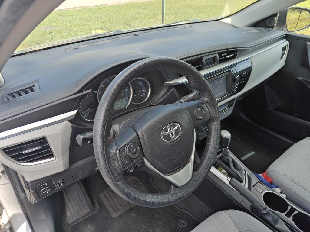2015 Toyota Corolla Image 6
