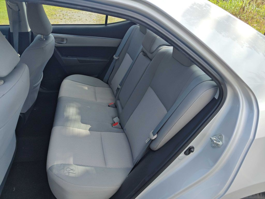 2015 Toyota Corolla Image 7