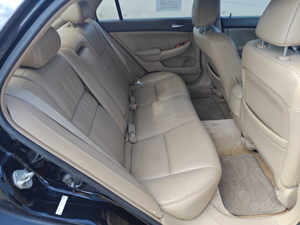 2005 Honda Accord Image 9