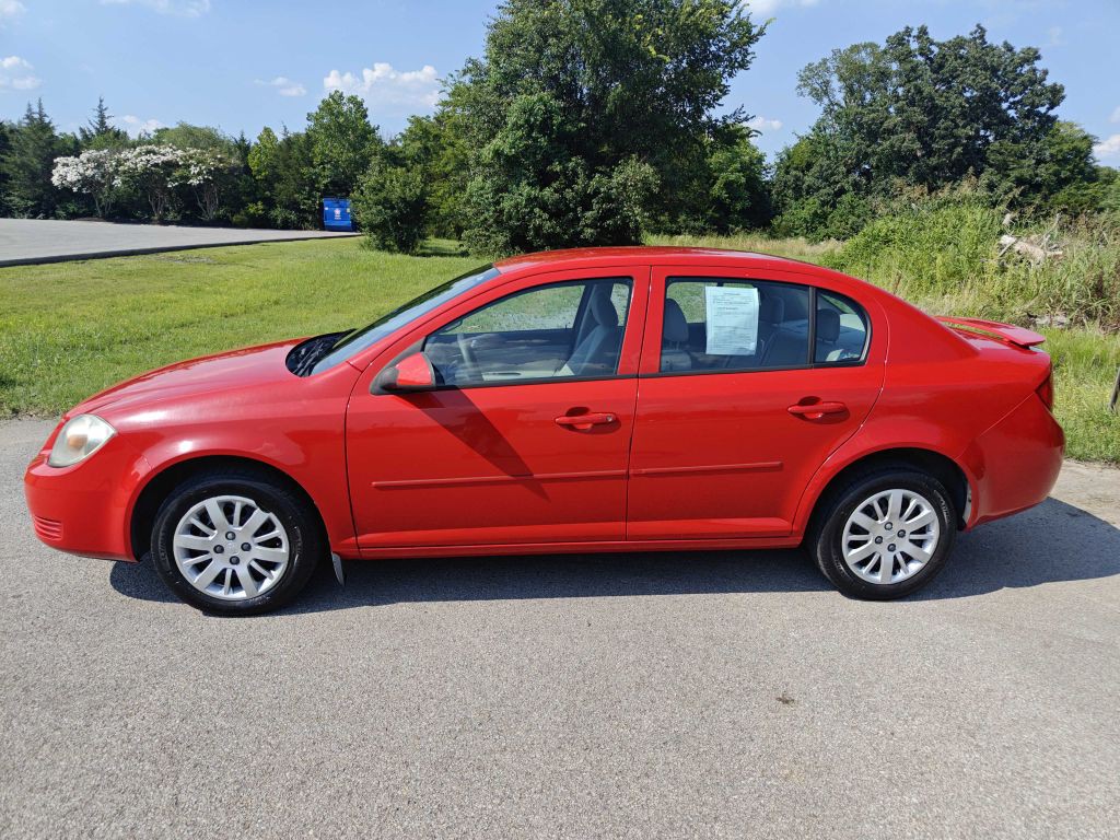 2010 Chevrolet Cobalt Image 2