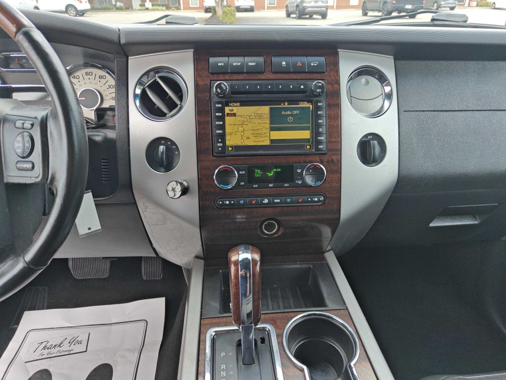 2010 Ford Expedition Image 8