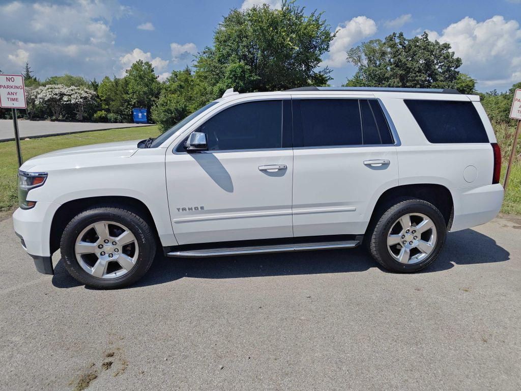2018 Chevrolet Tahoe Image 2