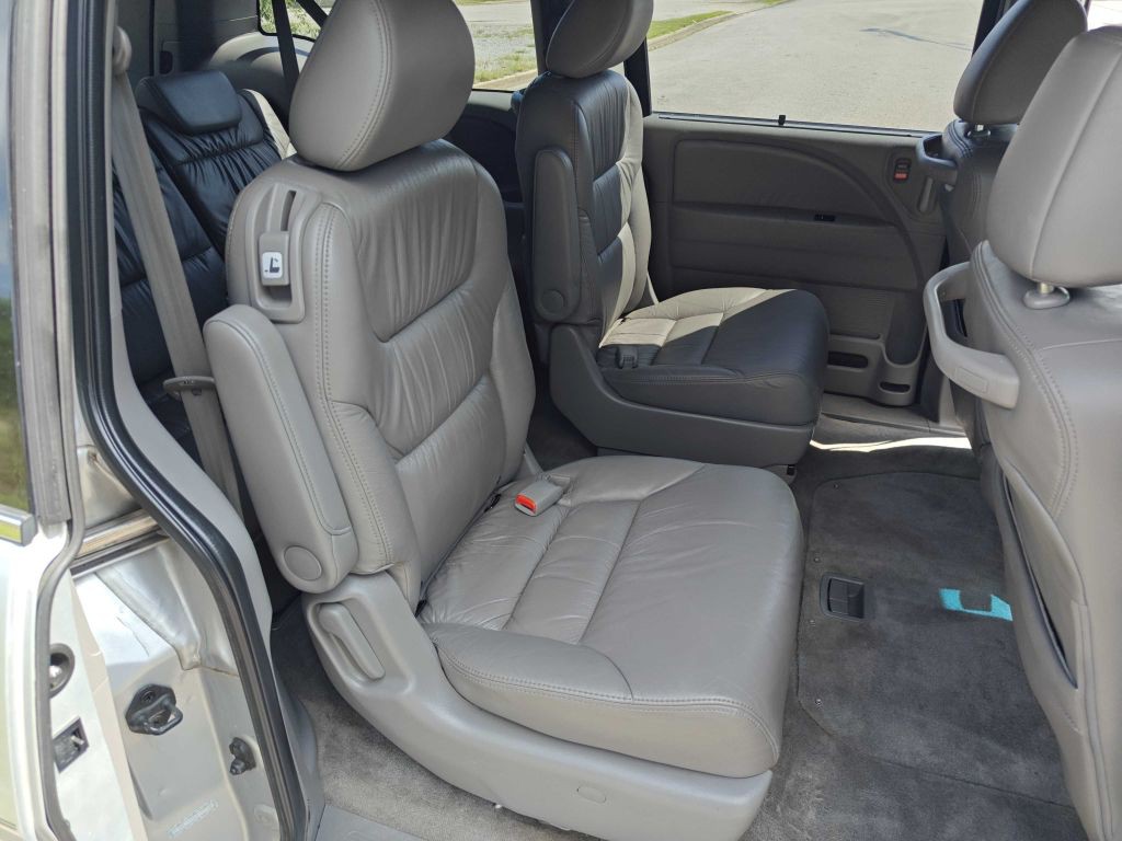2010 Honda Odyssey Image 9