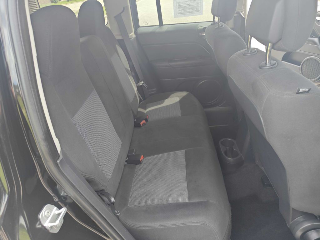 2016 Jeep Patriot Image 9